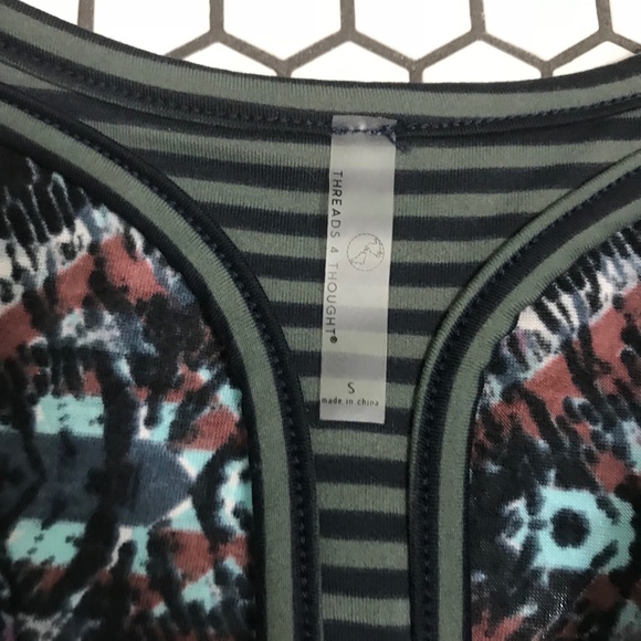 NWT threads 4 thought athletic tank top with bra  size small - Picture 3 of 5